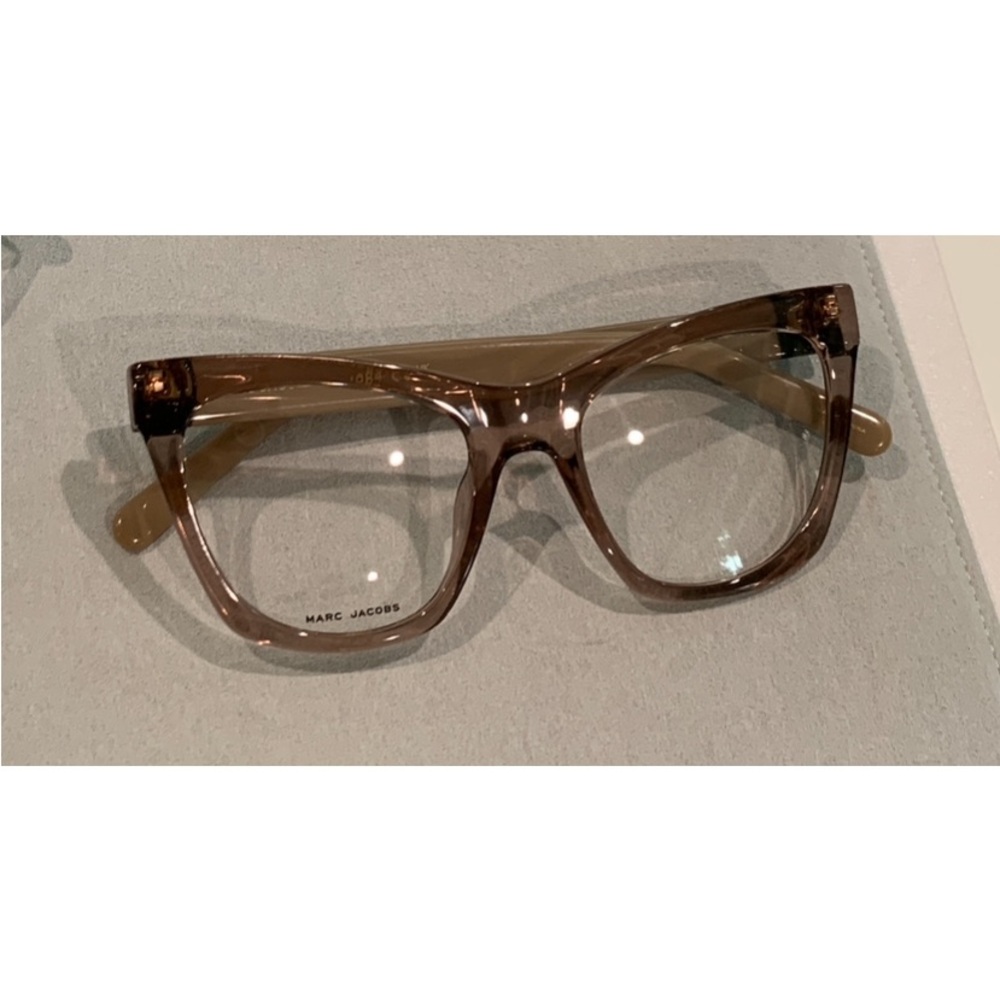Marc Jacobs cat eyeglasses New with case and cloth